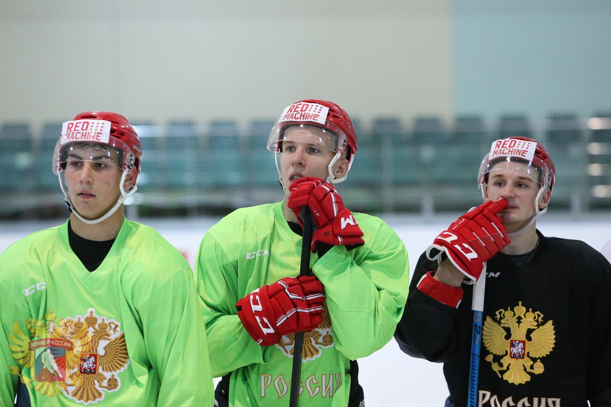 Трус не играет в хоккей! В него играют вновь Россия с Канадой!