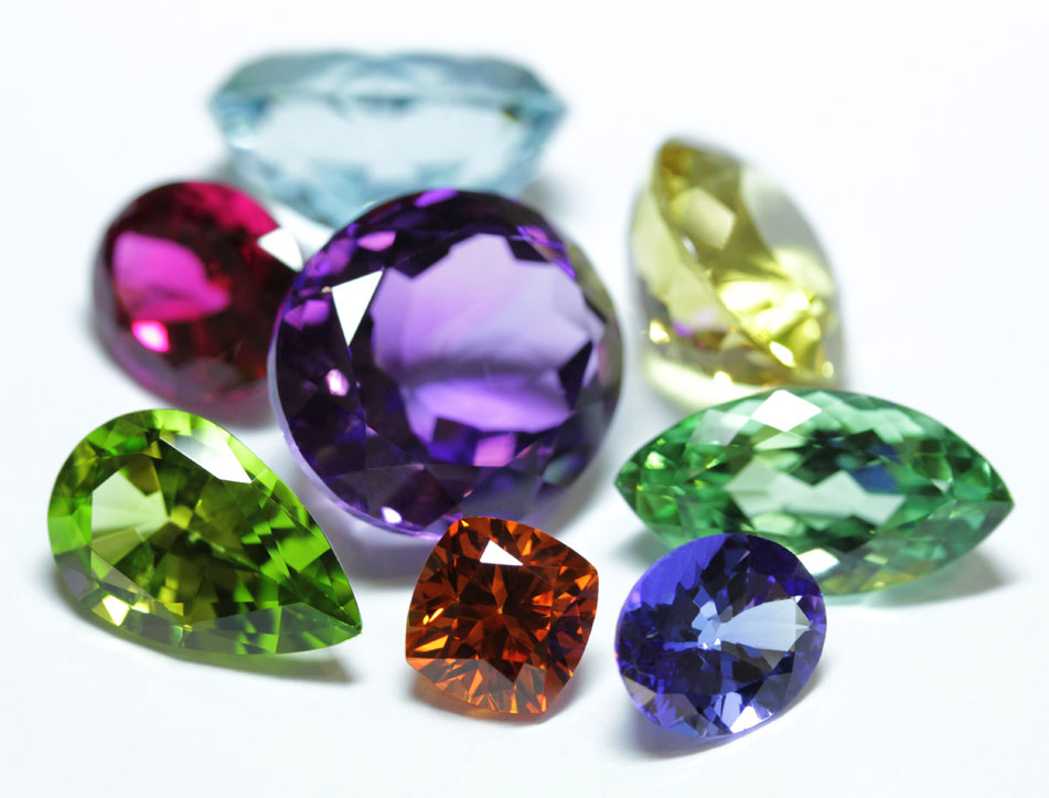Как называются самоцветы. Самоцветы минералы. Граненые камни минералы Самоцветы. Синтетические ювелирные камни. Искусственные драгоценные камни.