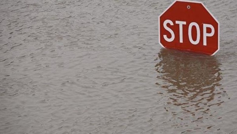 Наводнения: мэры муниципалитетов обвиняют премьеров Квебека и Канады в бездействии