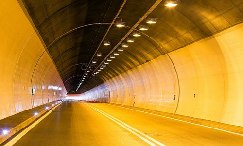 Все туннели и виадуки Монреаля будут освещаться новыми фонарями