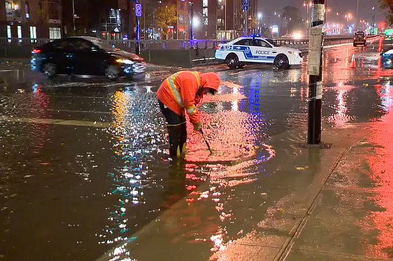 Монреаль ушёл под воду