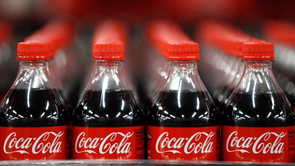 Coca-Cola  заплатит тысячам сотрудников,  в США. и Канаде,  за увольнение по собственному желанию