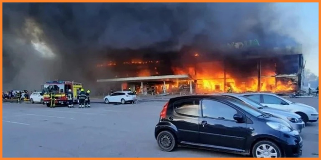 Россия разбомбила украинский торговый центр, в котором находилось больше тысячи человек