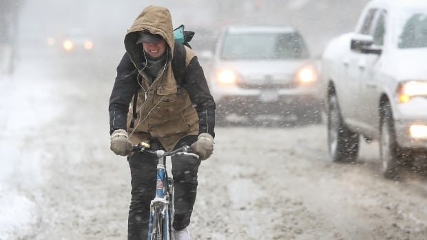 Самый велосипедный район Монреаля: жители Ахунцик-Картьервилля могут получить зимнее снаряжение на 200 долларов